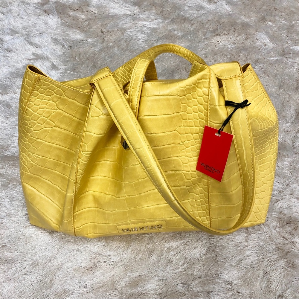 NWT Mario Valentino di Valentino Spa Bag Set